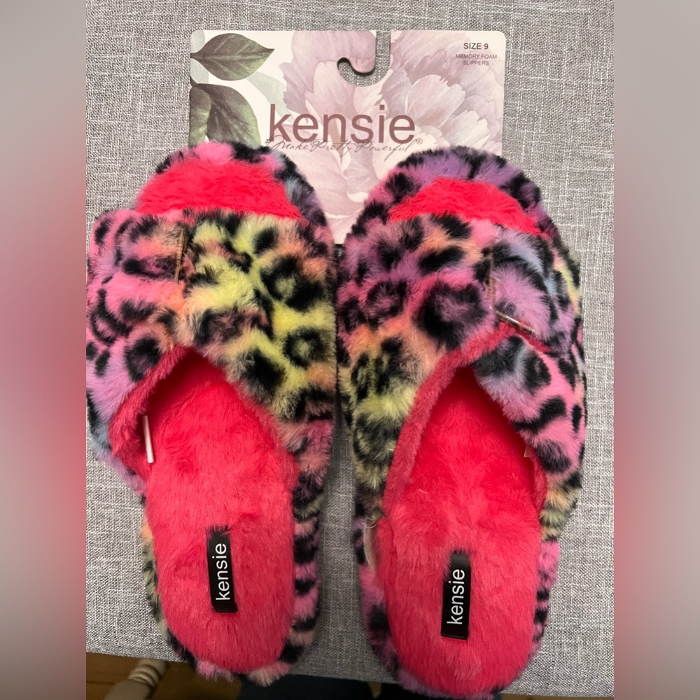 Kenzie size 9 multicolor slippers